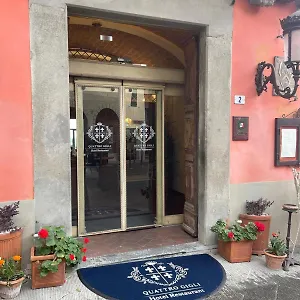Quattro Gigli Hotel Hotel